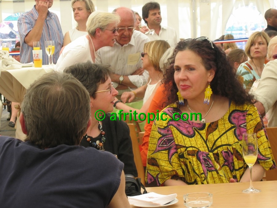 ../Images/AfricaFestival-27-28May05 018.jpg